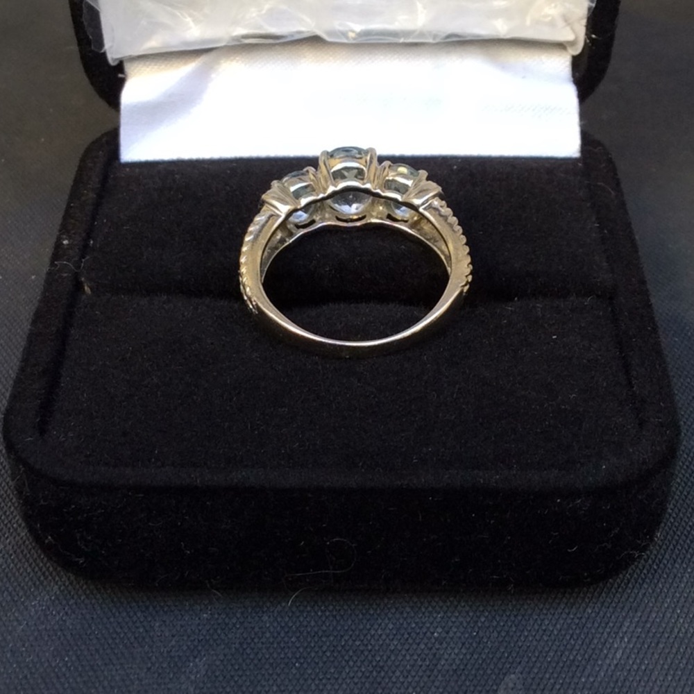 14k WG Aquamarine Ring - Picture 4 of 9